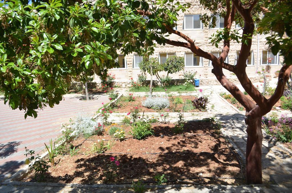 Talitha Kumi Guest House Al-Khader エクステリア 写真